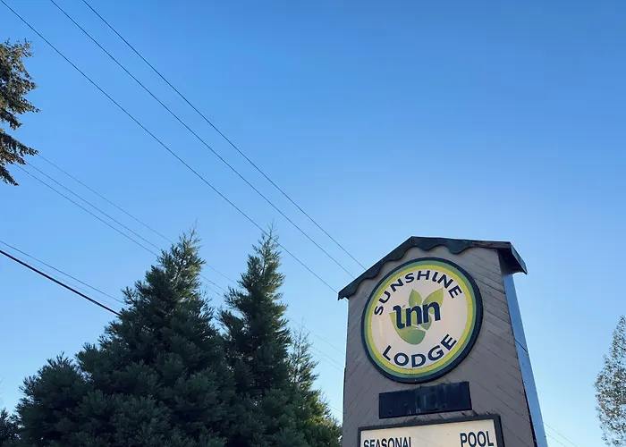 Sunshine Lodge Inn