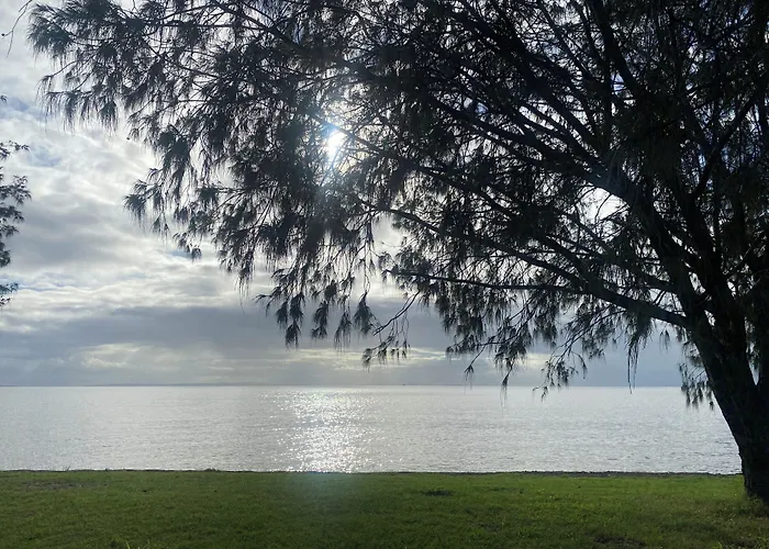Beachmere Palms Motel