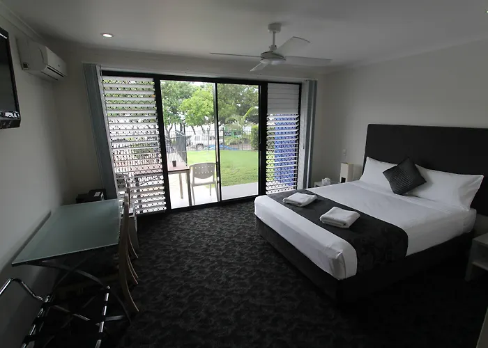 Shoredrive Motel