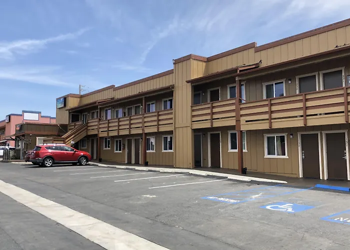 Pacific Inn