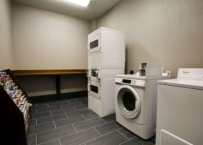 Hampton Inn & Suites Dallas/Ft. Worth Airport South