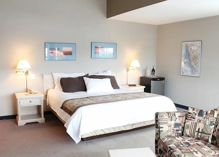 Quarterdeck Inn Port Hardy
