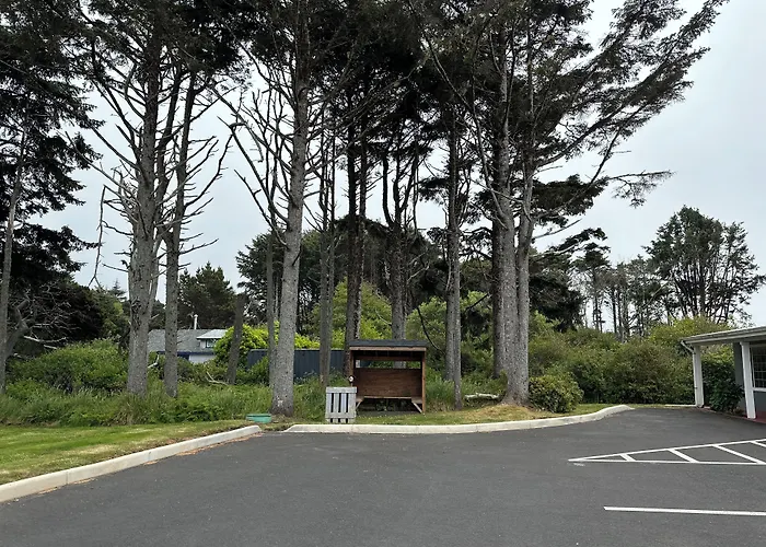 Tillicum Beach Motel - Formerly Deane'S Oceanfront Lodge