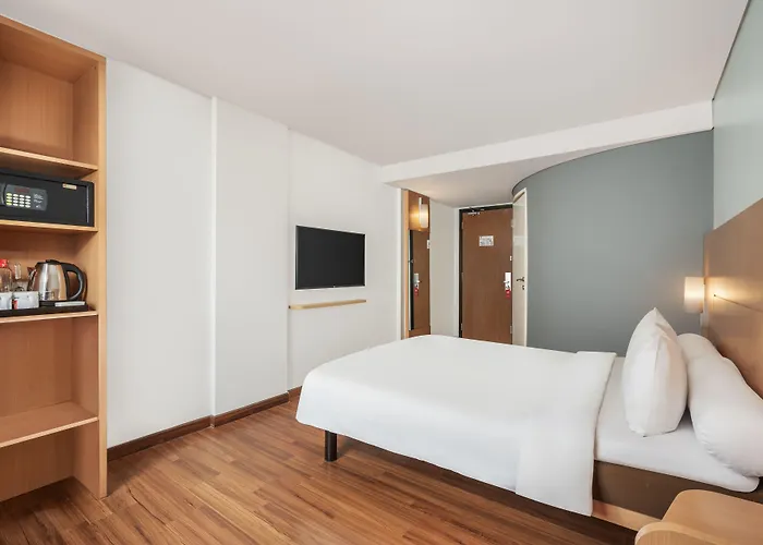 Ibis Gading Serpong