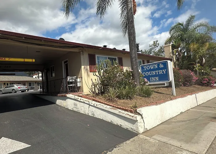 Town And Country Inn