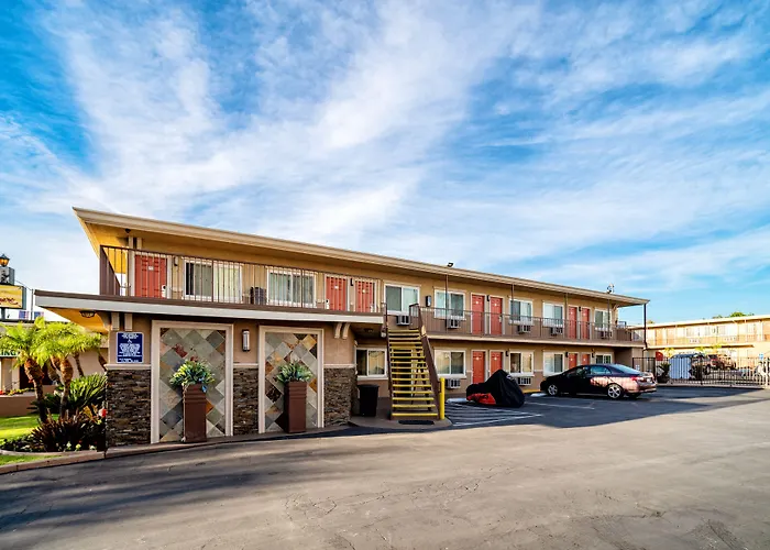 Friendly Hills Inn - Whittier, Los Angeles