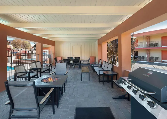 Best Western Red Hills
