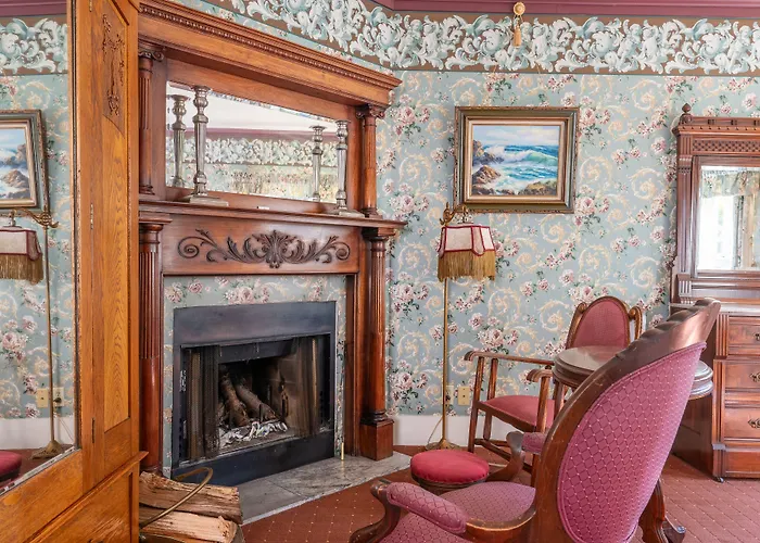 Martine Inn