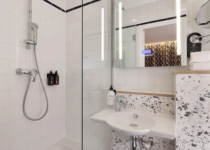 Hotel Locomo - Gare De Lyon Bastille