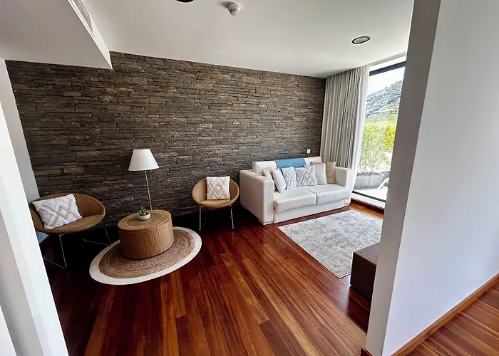 Lbv House Hotel
