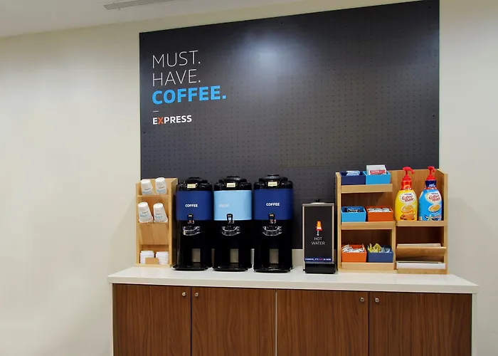 Holiday Inn Express & Suites Peekskill-Lower Hudson Valley By Ihg
