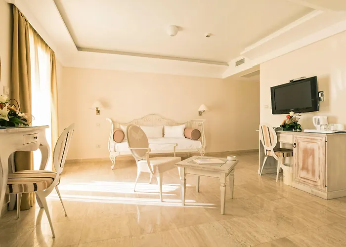 Azimut Hotel