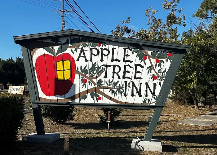 Apple Tree Inn