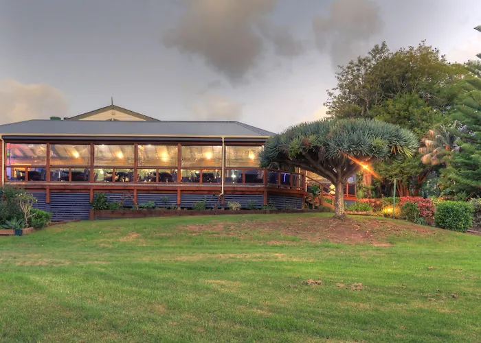 Paradise Hotel & Resort
