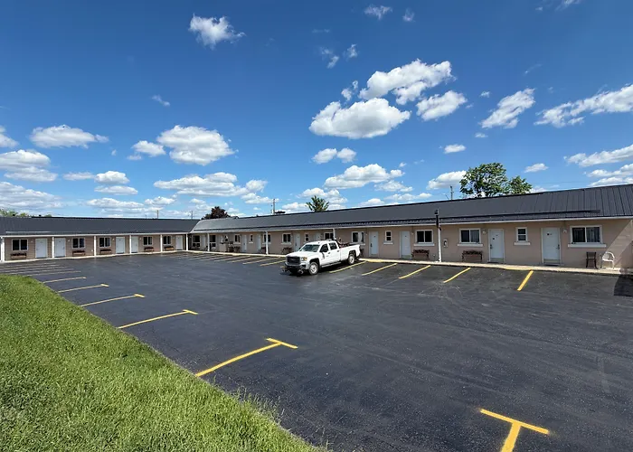 Perth Plaza Inn & Suites