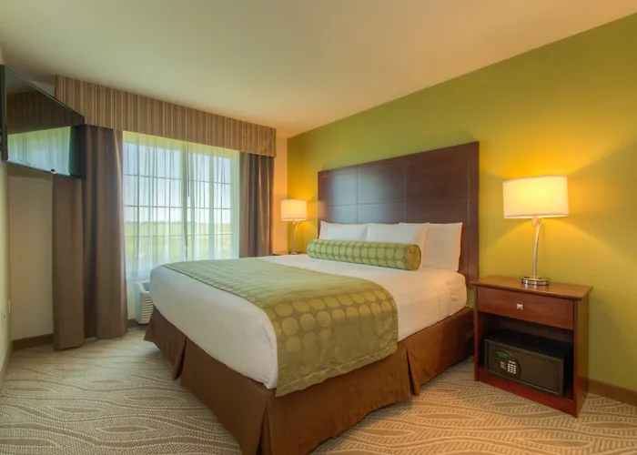 Cobblestone Inn & Suites - Holyoke