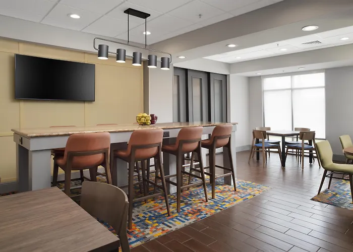 Hampton Inn Magnolia