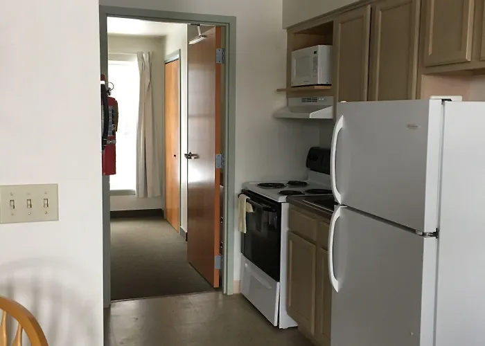All Suites Inn Budget Host