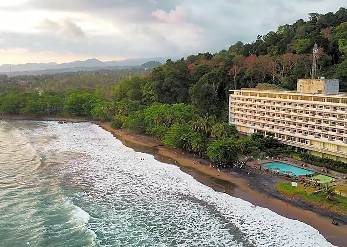 Grand Inna Samudra Beach