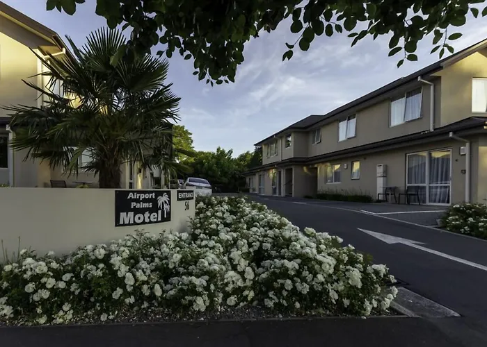 Airport Palms Motel