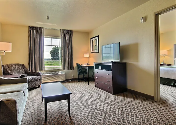 Cobblestone Inn & Suites - Carrington