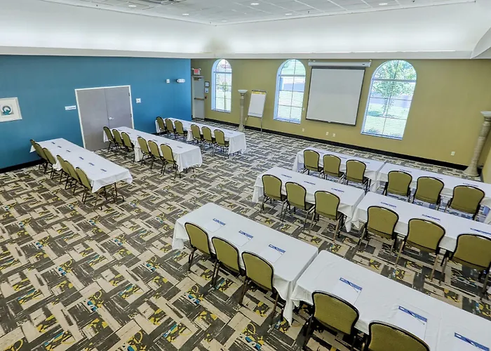 Holiday Inn Express And Suites Batavia By Ihg