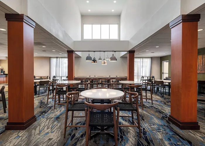 Fairfield Inn & Suites By Marriott Visalia Tulare