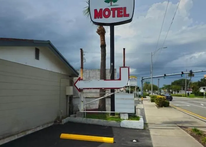 Three Oaks Motel - Titusville
