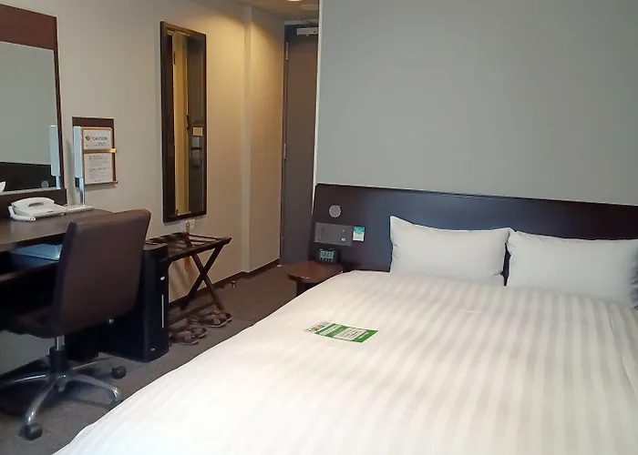 Hotel Route-Inn Hisai Inter