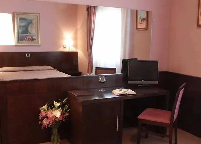 Hotel City