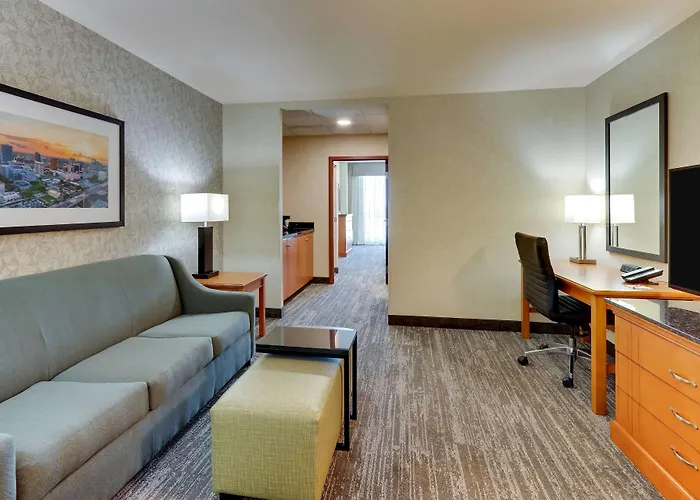 Drury Inn & Suites Orlando Near Universal Orlando Resort