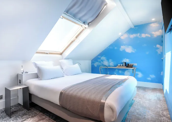 Hotel Sixteen Paris Montrouge