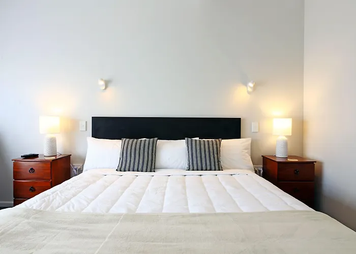 289 Midway Motel
