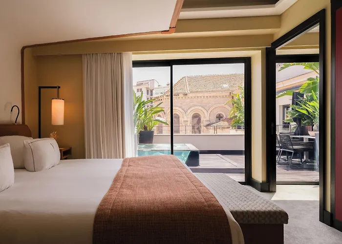 Five Seas By Inwood Hotels