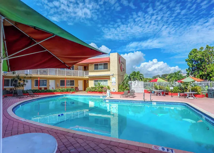 Beach And Town Motel