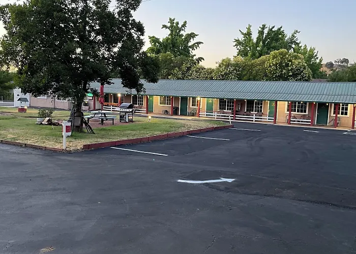 Jumping Frog Motel