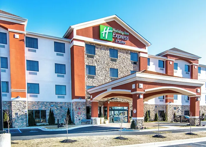Holiday Inn Express & Suites Elkton - University Area By Ihg