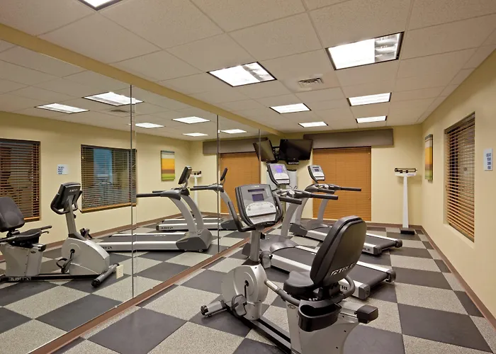 Holiday Inn Express & Suites Malone By Ihg