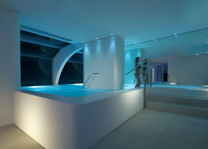 I-Suite Hotel