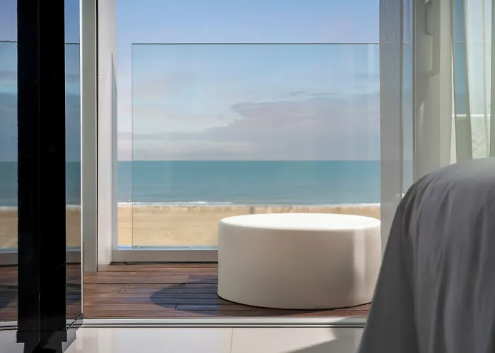 I-Suite Hotel