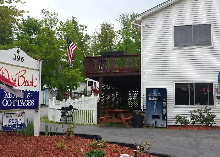 Weirs Beach Motel & Cottages