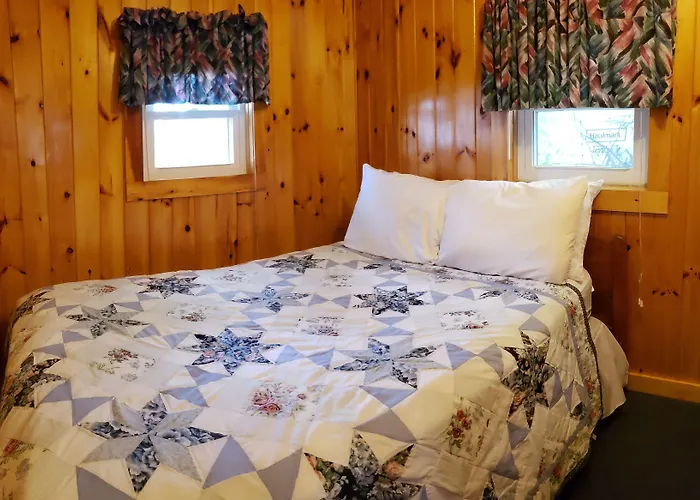 Weirs Beach Motel & Cottages