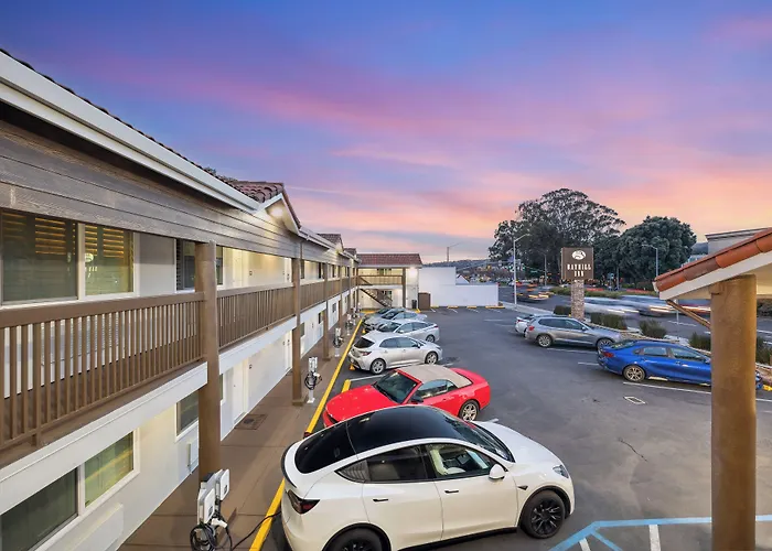 Bayhill Inn