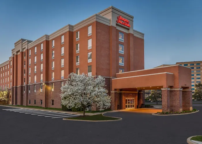 Hampton Inn & Suites Detroit/Airport Romulus
