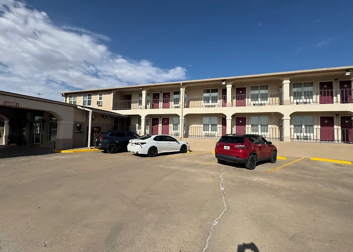 Villa West Inn