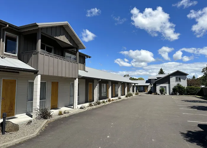 Arena Lodge