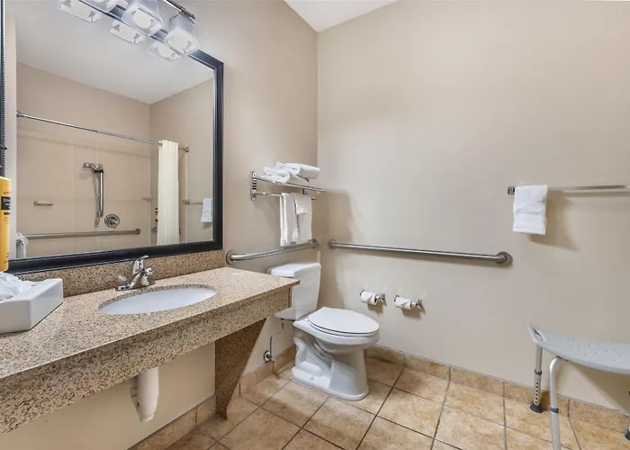 Best Western Plus Eastgate Inn & Suites