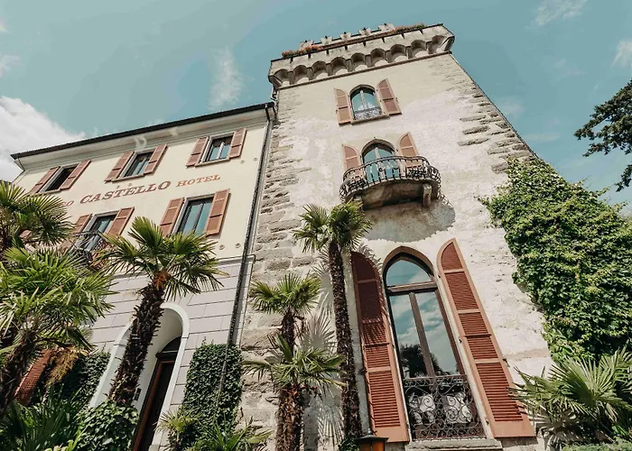 Hotel Castello Seeschloss, Lake & Pool Castle