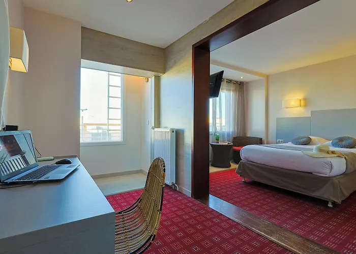 Logis Hotel & Restaurant Mediterranee