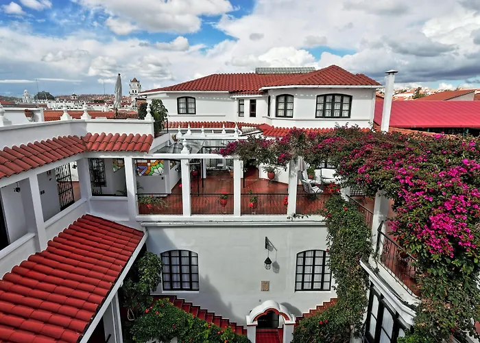 El Hotel De Su Merced